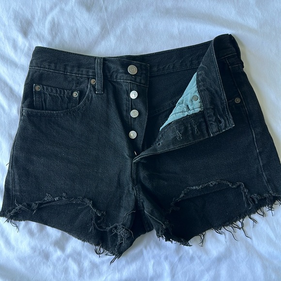 Levi’s 501 High Rise Shorts - Picture 2 of 10